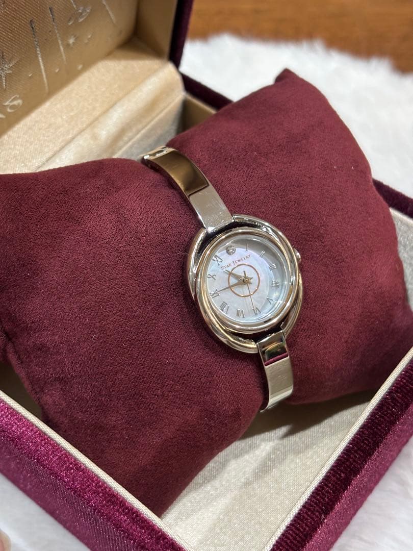 スタージュエリーエコー　シルバー時計