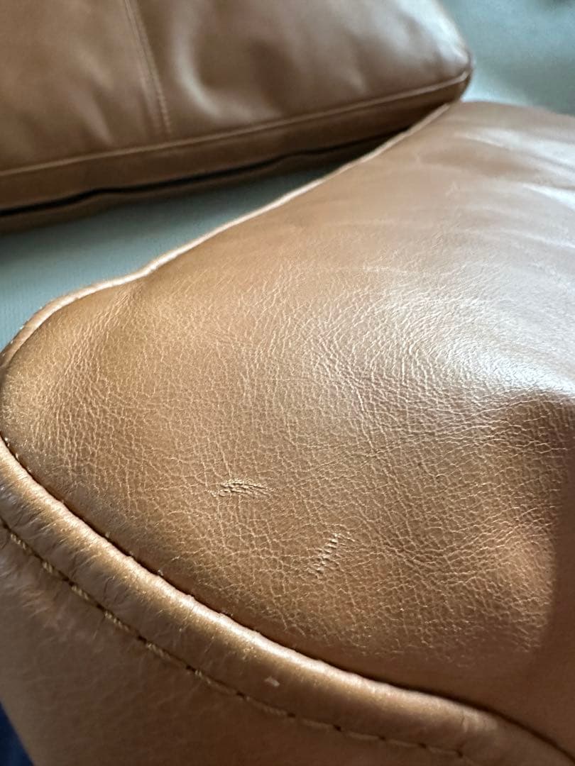 や*ま様 ウニコ　unico レザークッション　本革　茶色　ベージュ　ブラウン