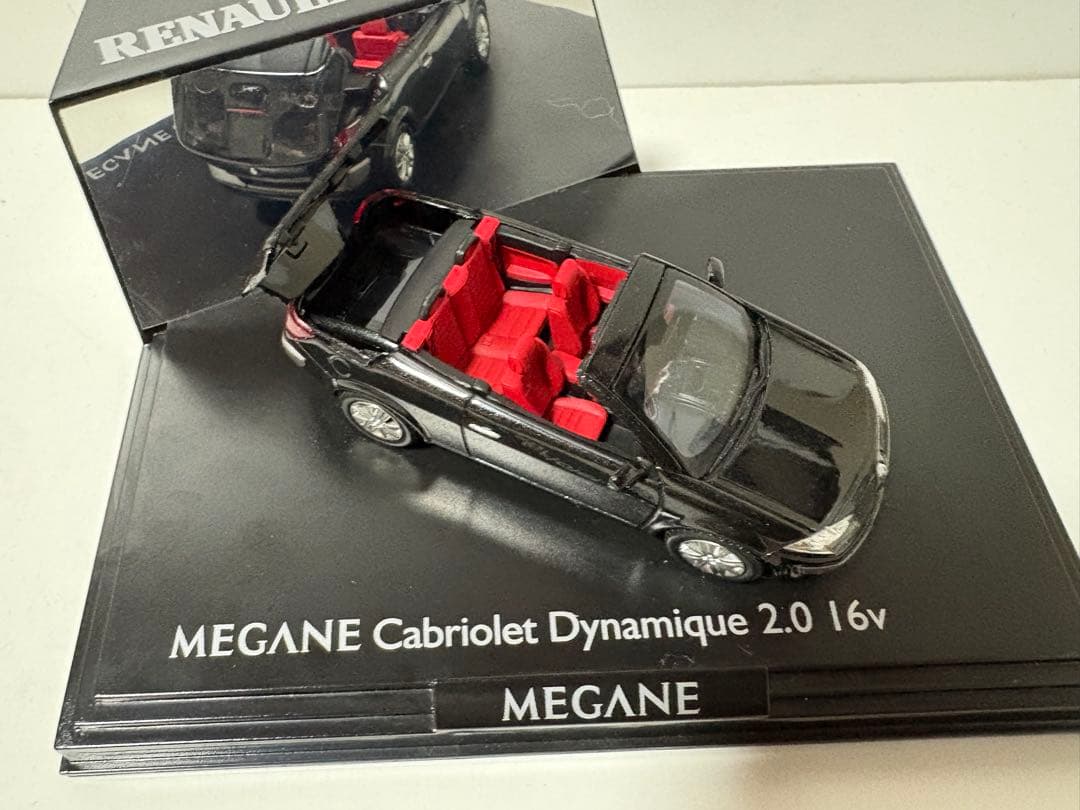 【希少・ルノー純正】1/43 メガーヌ カブリオレ ダイナミクス 2.0 16v