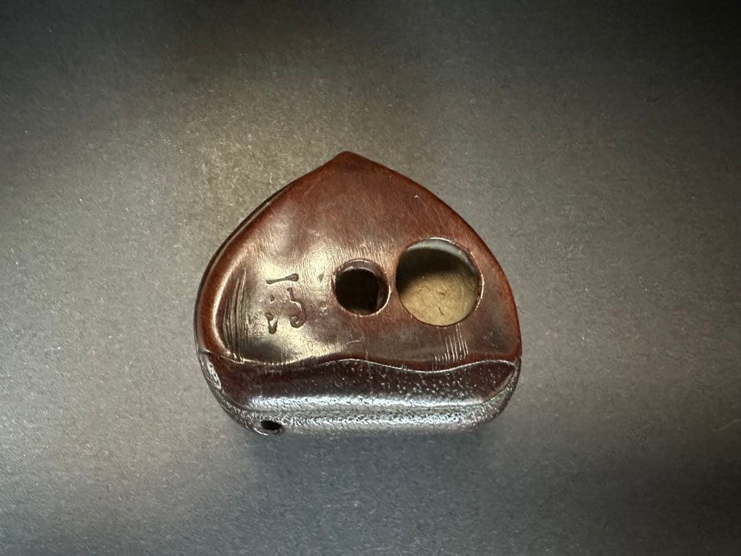 【根付(netsuke)】栗の根付　木製　江戸時代