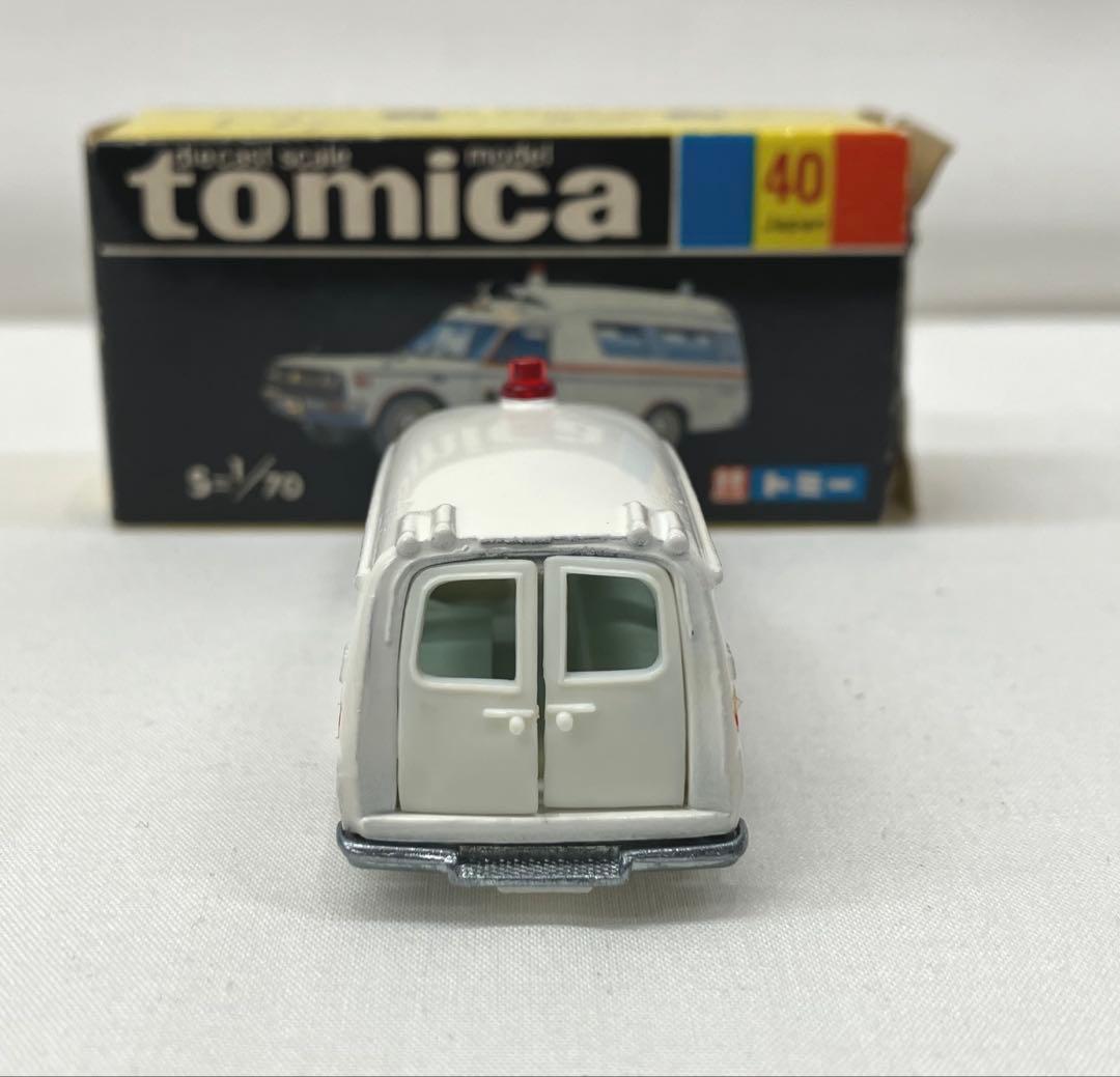 トミカ トヨタ 救急車 ホワイト No.40 黒箱