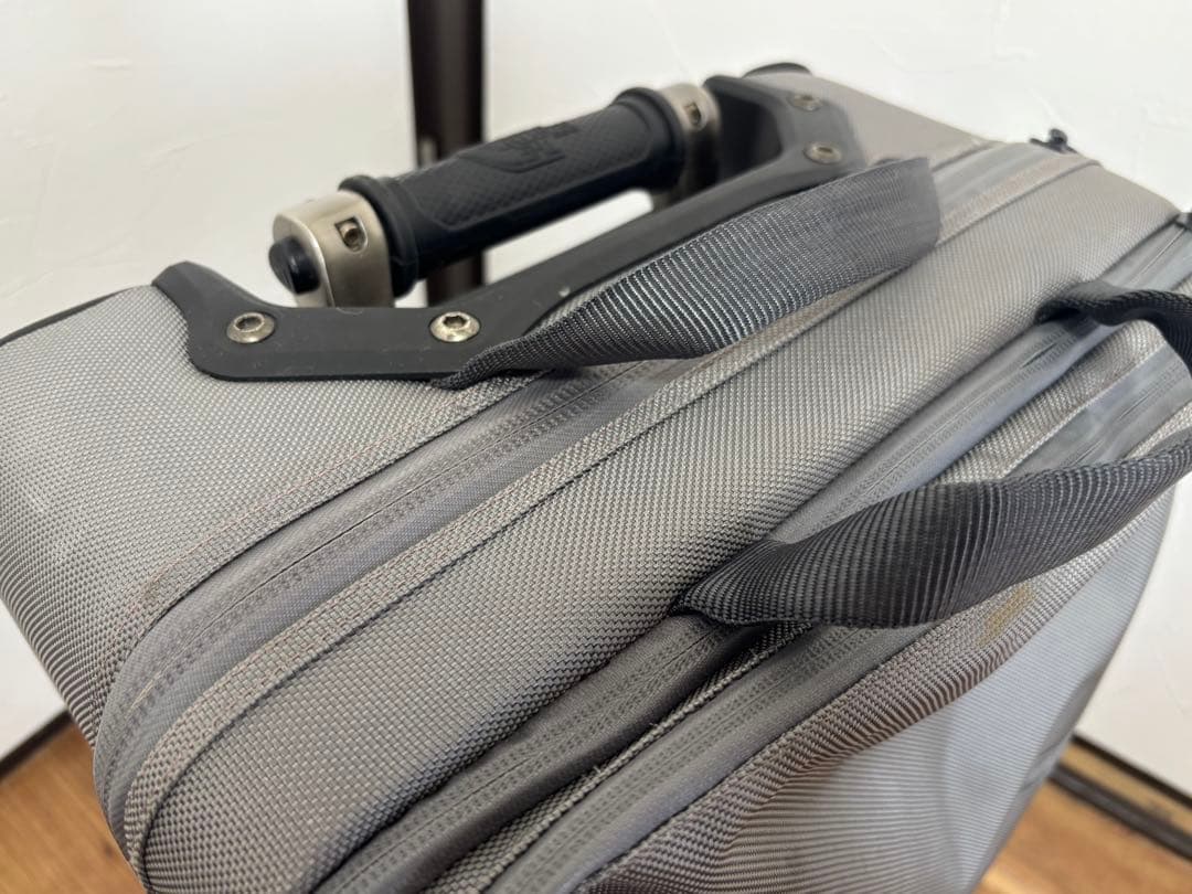 【YK様】THE NORTH FACE シャトルローラーキャリーケース グレー