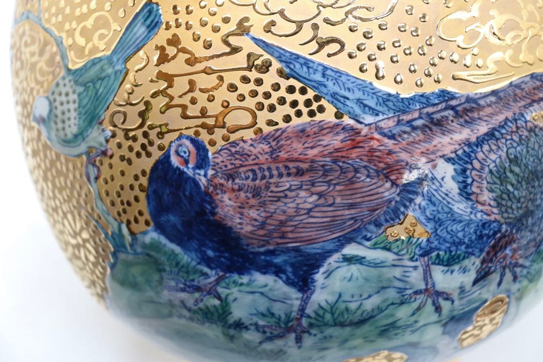 豪華　金彩　色絵獅子紋壺　送料込み250923