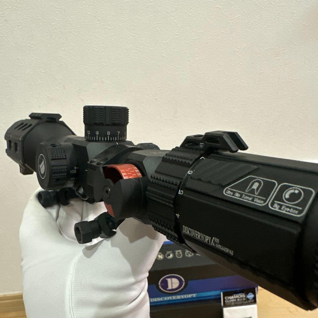 DISCOVERY 4-16×44 SFAI FFPライフルスコープ マウント付