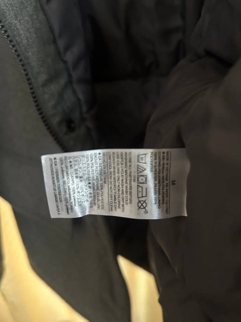 美品　BANANA REPUBLIC フーデッドパファー　 Mサイズ