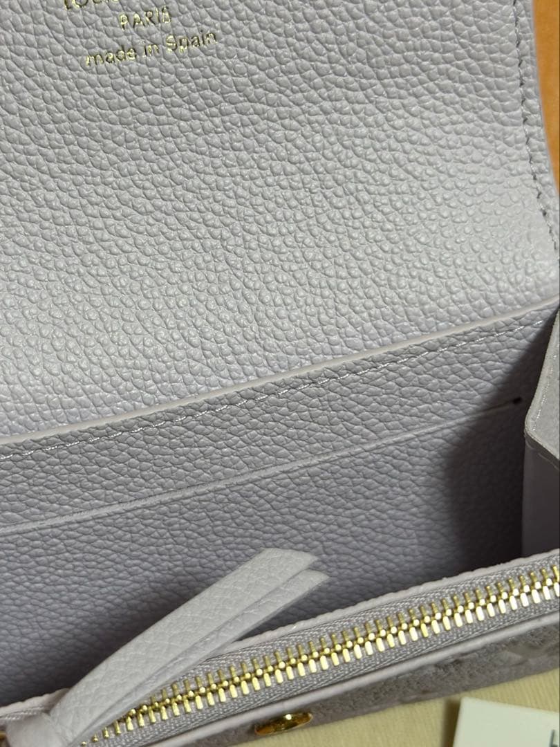 ほぼ未使用！ルイヴィトン　ポルトモネロザリ　ミニウォレット　ミスティライラック