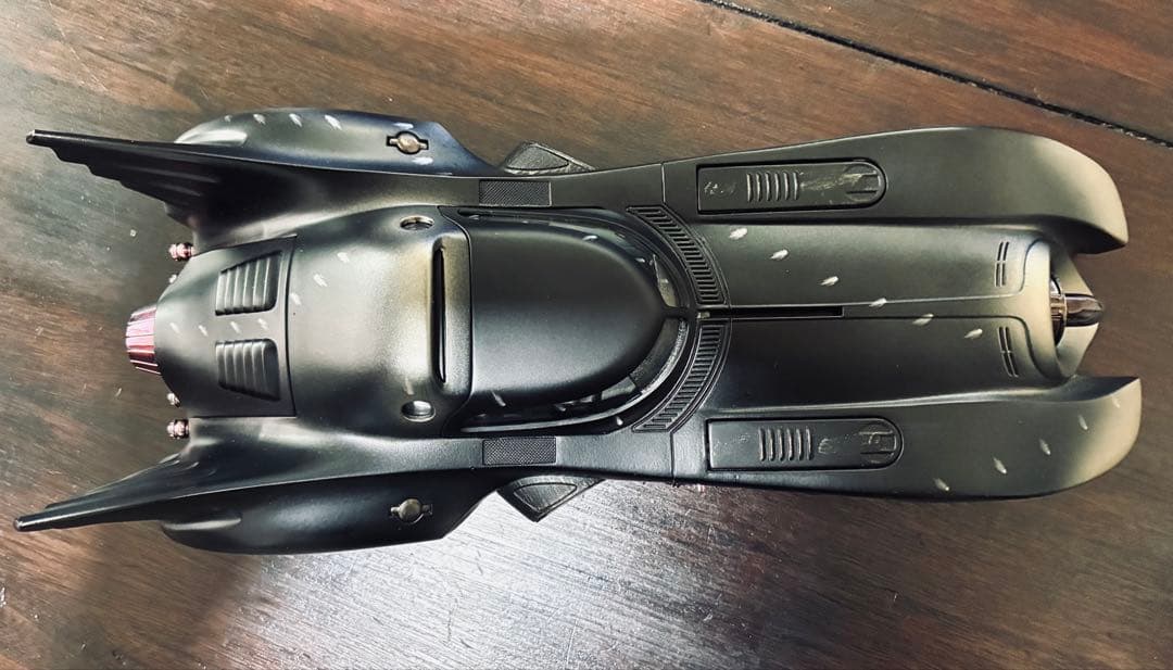 ホットウィール　バトルダメージリミテッドエディション　バットモービル　バットマン