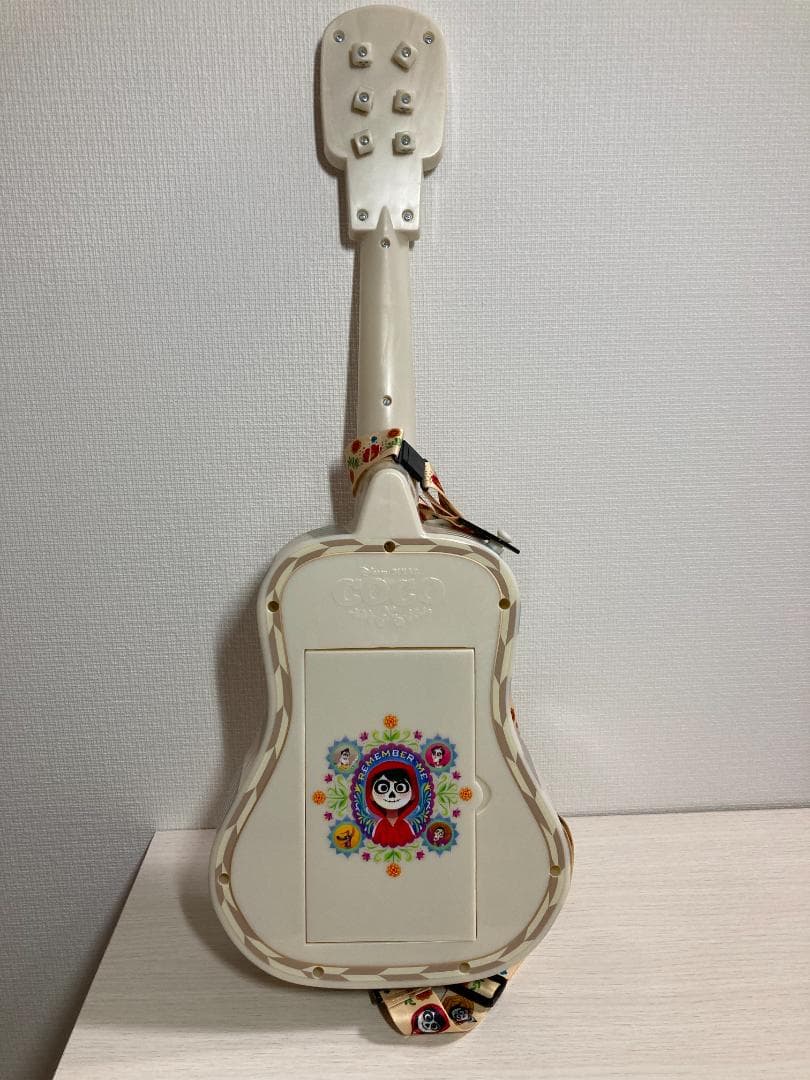 ディズニー ピクサー リメンバーミー COCO ギター型 ポップコーンバケット