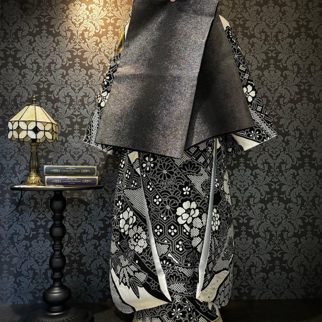 美品　総絞り　作家物　白黒　花模様　金彩　逸品　振袖　フルセット 振り袖