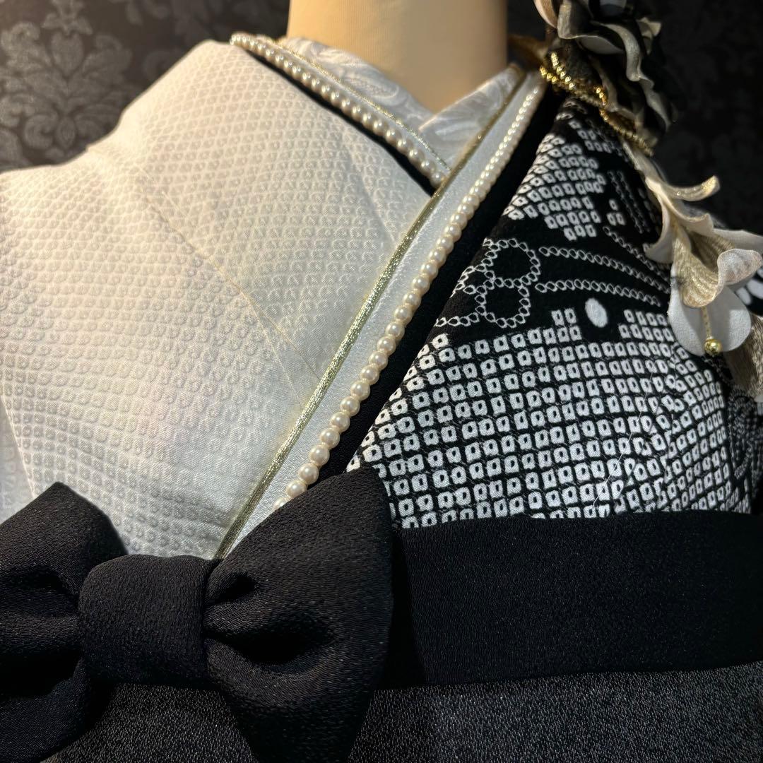 美品　総絞り　作家物　白黒　花模様　金彩　逸品　振袖　フルセット 振り袖