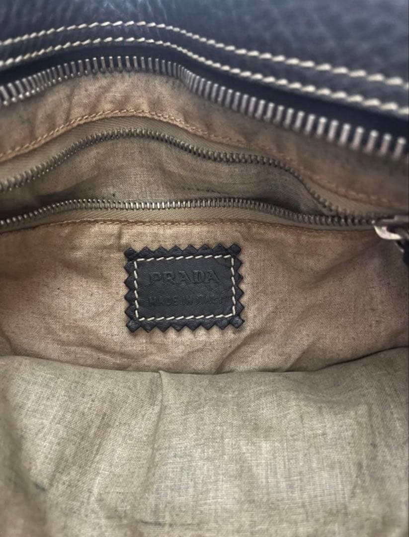 プラダ　ハンドバッグ　トートバッグ　レザー　黒【2026.1.7追記あり】