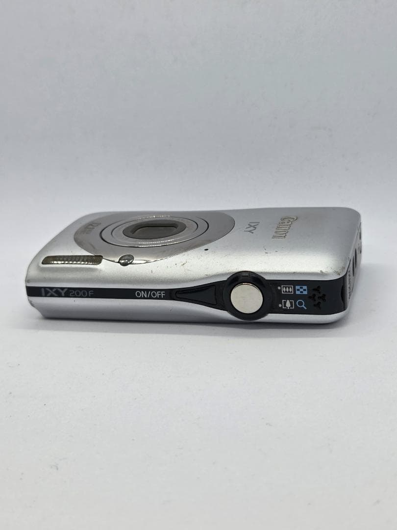 【スマホ転送OK】キャノン Canon IXY 200F シルバー デジカメ