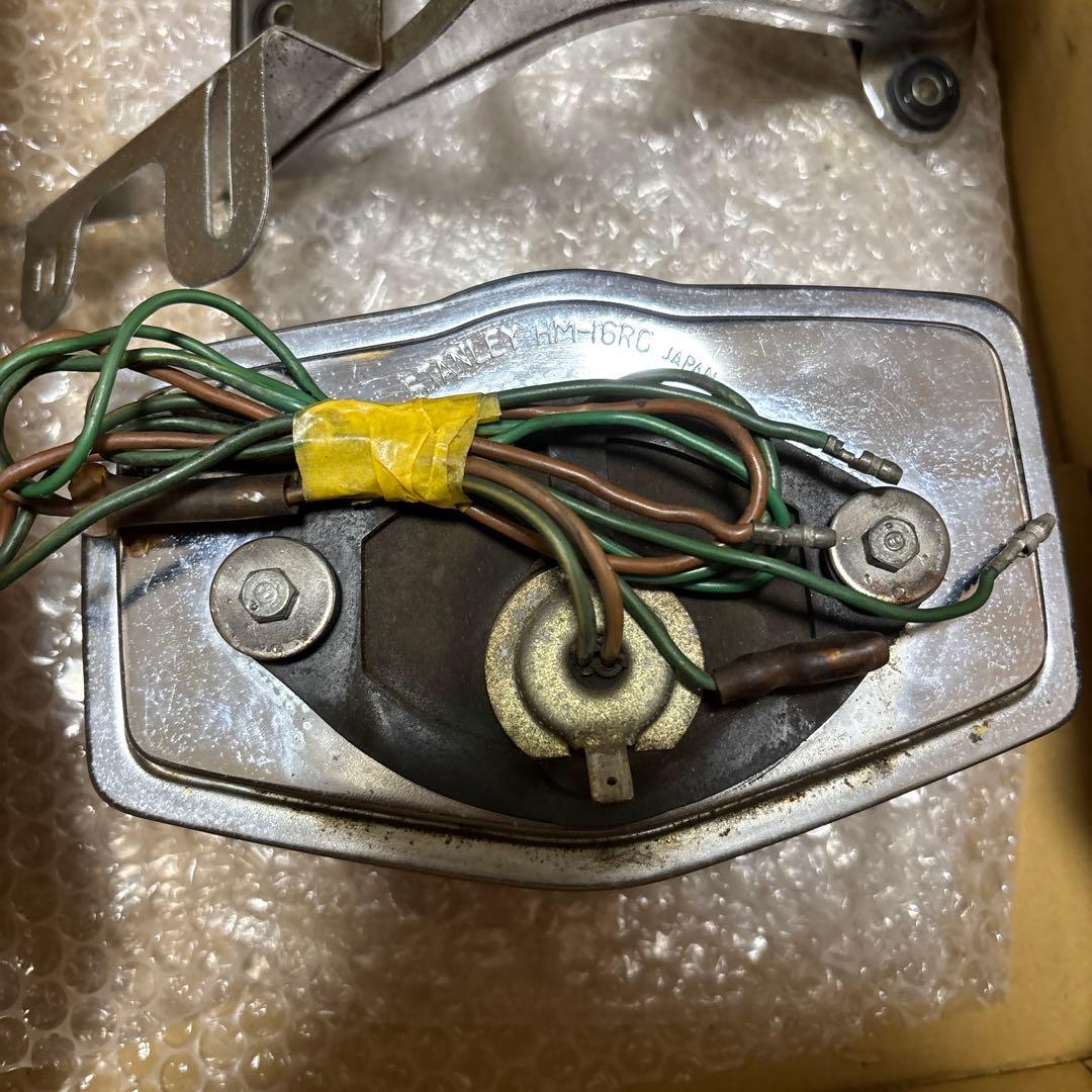 ヨンフォア　テールランプ