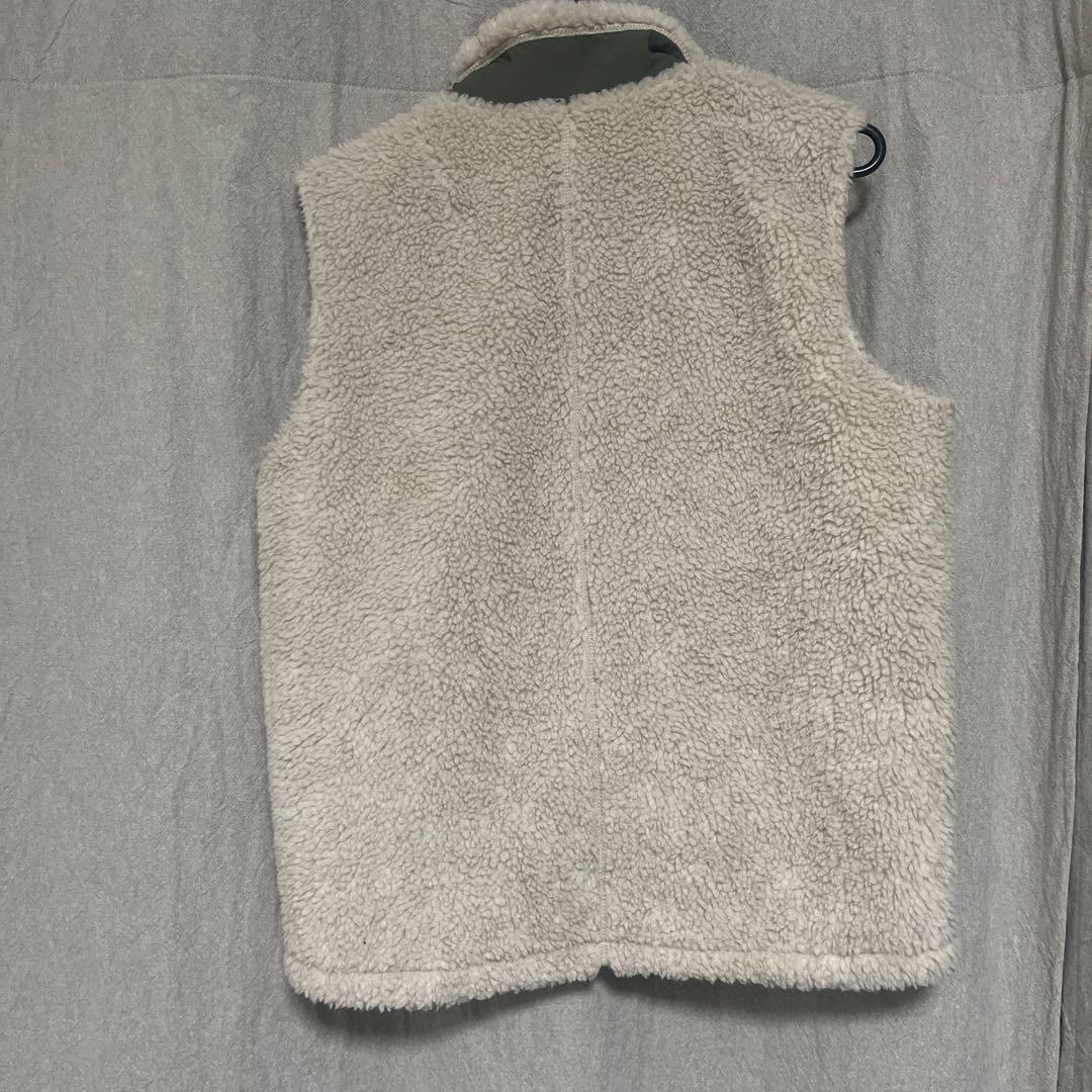 patagonia フリースベスト XL クリーム色/オリーブ