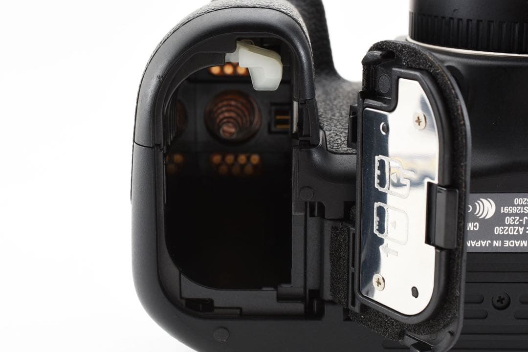 保証付き/Canon EOS 80D デジタル一眼レフカメラ 標準レンズセット