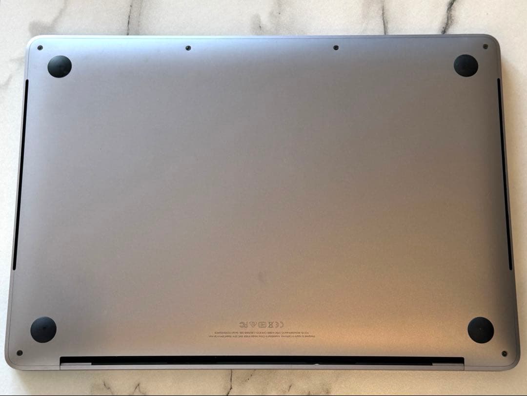 MacBook Pro 13.3 スペースグレイ 8GB 256GB 2018