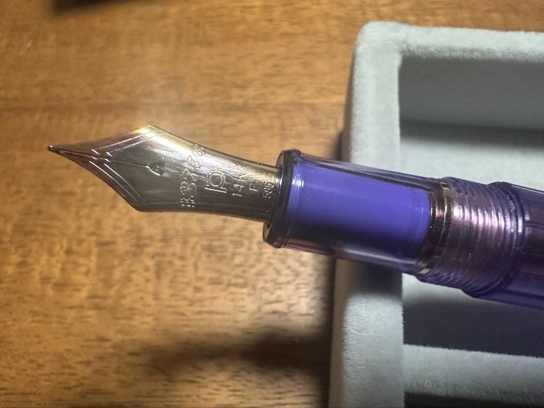 #3776 センチュリー ニース ラヴァンド 細字(F)