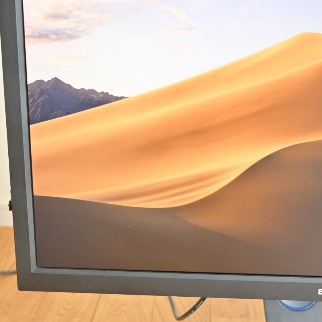 Shizuku✴︎ BenQ SW2700PT カラーマネージメントモニター