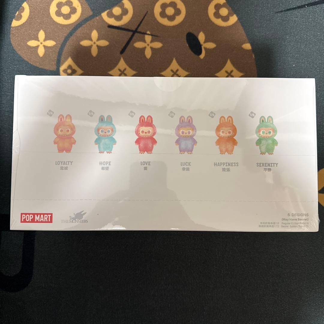 R 専用　正規品 ラブブ Big into Energy Labubu