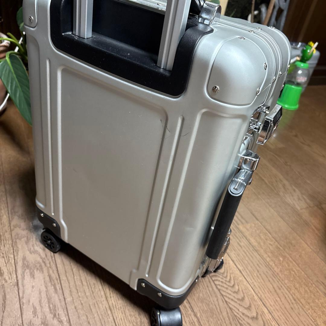 ゼロハリバートンZERO HALLIBURTON キャリーケース 31L 4輪