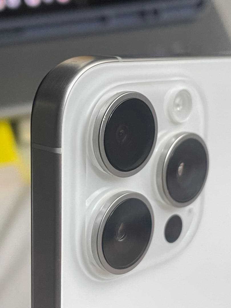 美品iPhone 15 Pro Max ホワイト256GB 91% SIMフリー