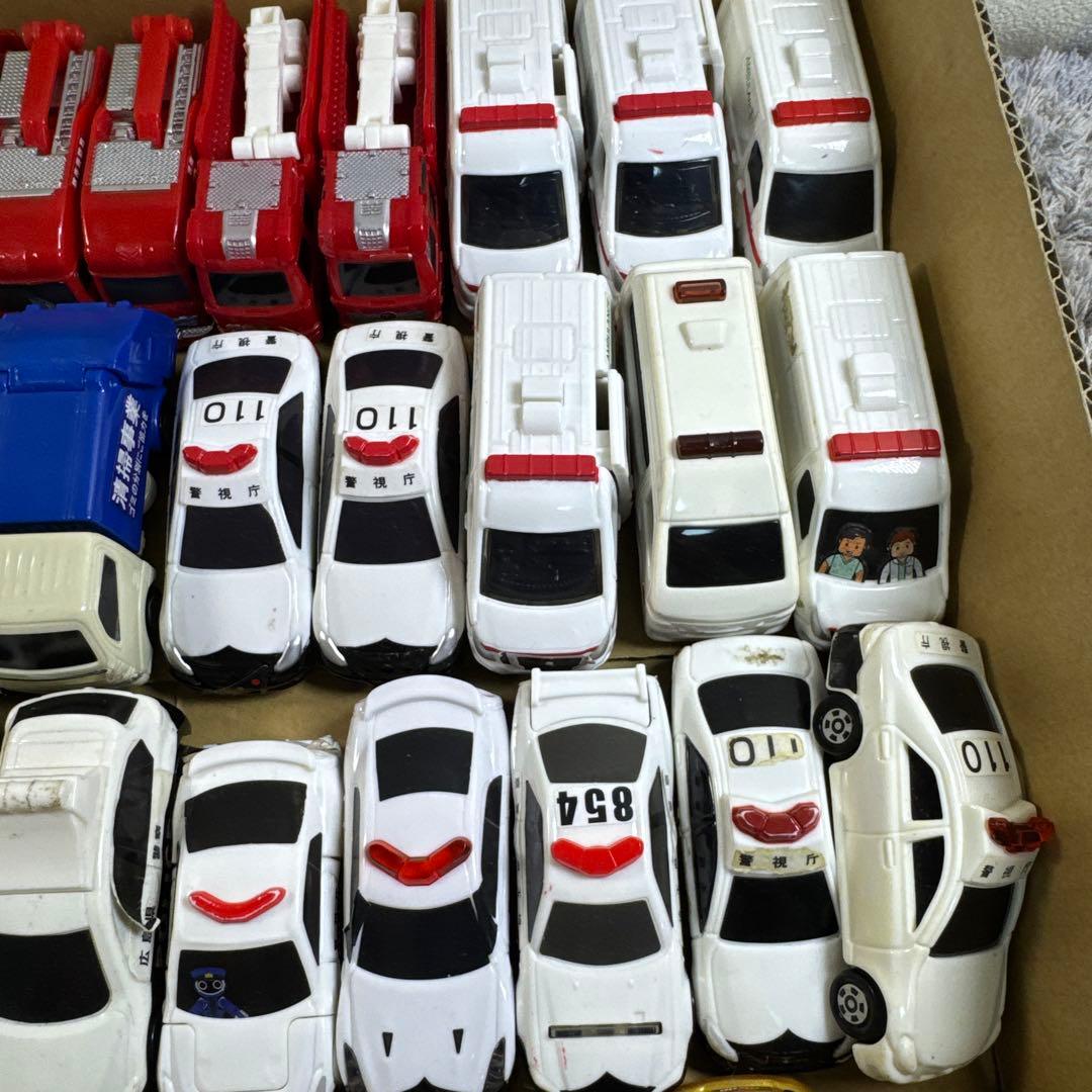 TOMICA トミカ トミー ミニカー 53台まとめ 消防車 救急車 パトカー