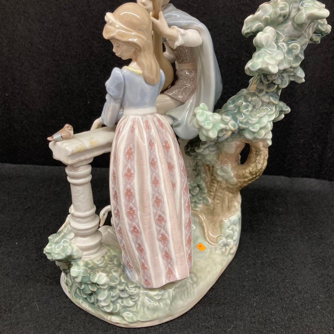 リヤドロ　セレナーデ　フィギュリン　陶器人形⭐︎