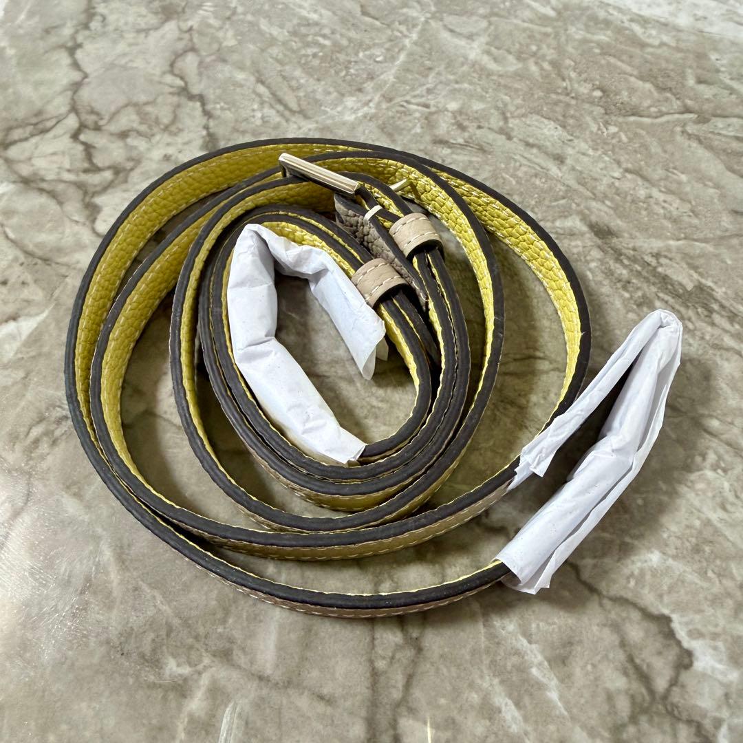 美品 ボナベンチュラ iPhone17Pro ケース グレージュ カードケース