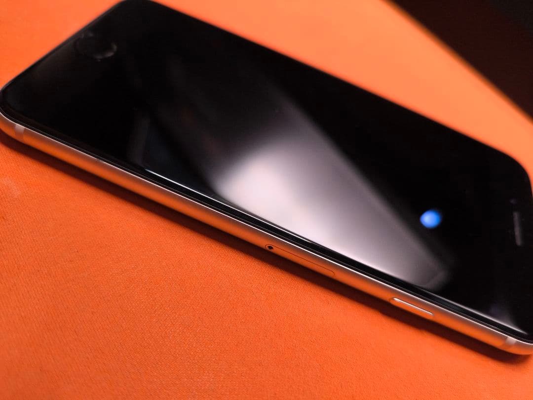 極美品 iPhone SE 3世代 バッテリー100% 64GB