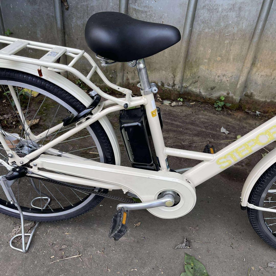 クリーム色 電動アシスト自転車 26インチ