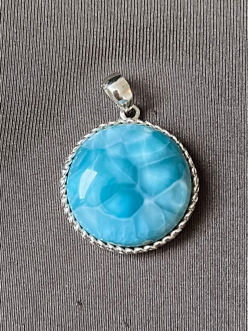 天然石☆高品質！ラリマーまる型ペンダントップ☆ワク付き☆濃いブルー＆模様美しい