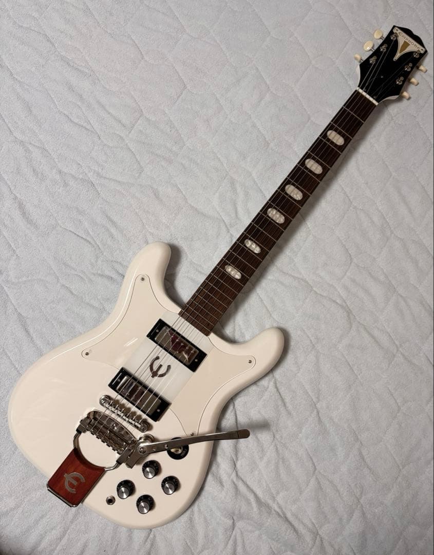 ギター Epiphone Crestwood Custom Polaris White