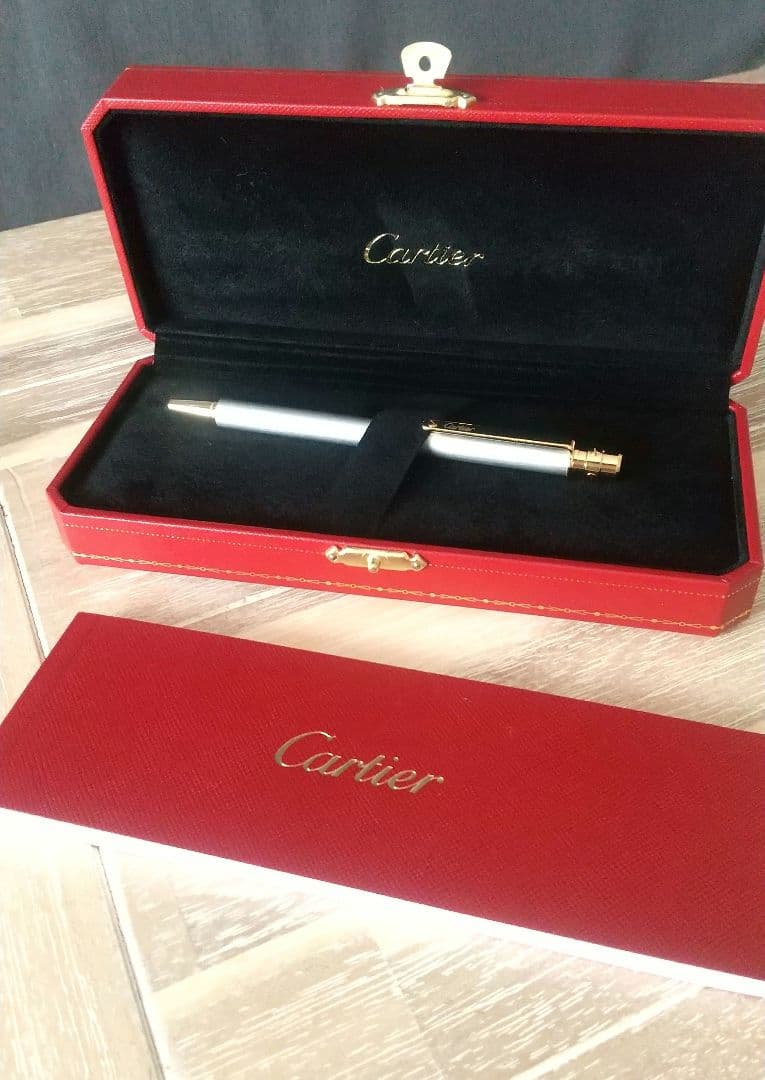 【新品未使用】Cartier ボールペン サントス 本体、専用ケース、箱、紙袋付