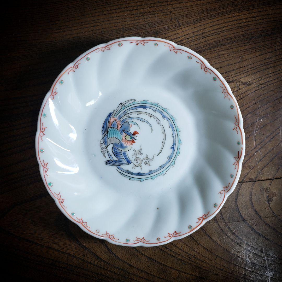 色絵付　皿　鳳凰　ねじり花弁縁　古伊万里　花文　唐草　銘　窯傷　イ号