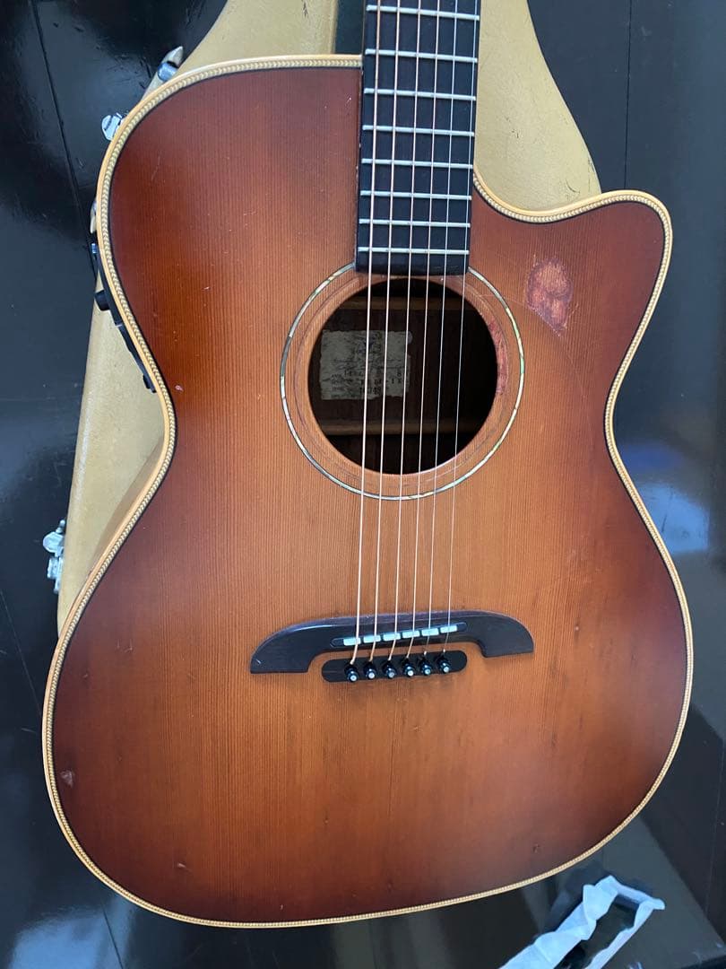 アコースティックギター　k.yairi