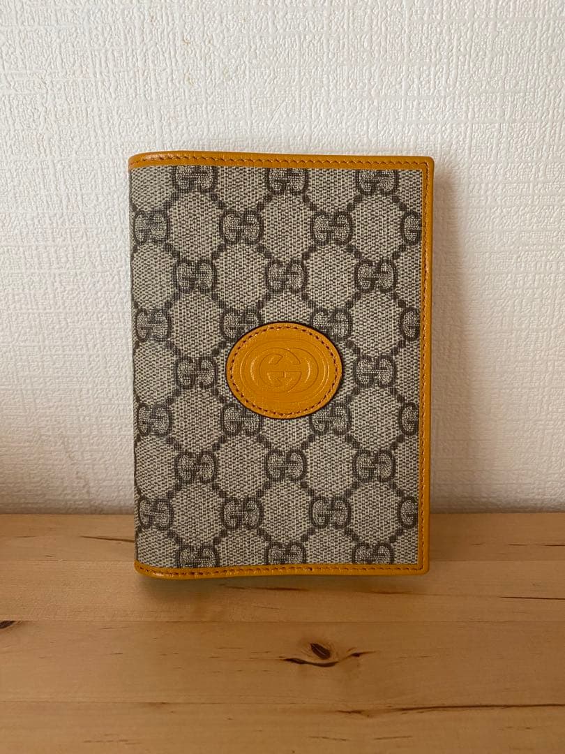 【新品未使用】GUCCI GGキャンバス パスポートケース
