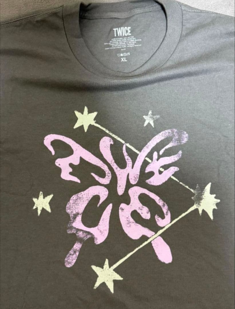 TWICE Lollapalooza 2025 グレーTシャツ X L 新品