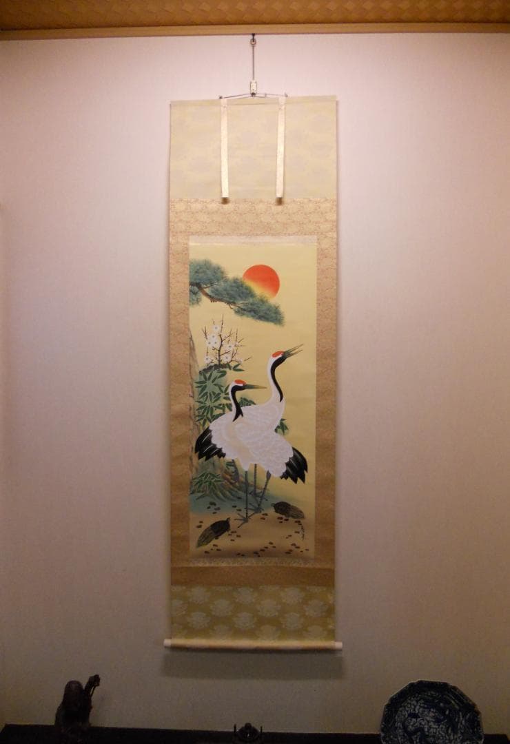 掛け軸 吉田寿泉 松竹梅鶴 絹本 希少 軸装 茶道具 掛軸 美品 です。