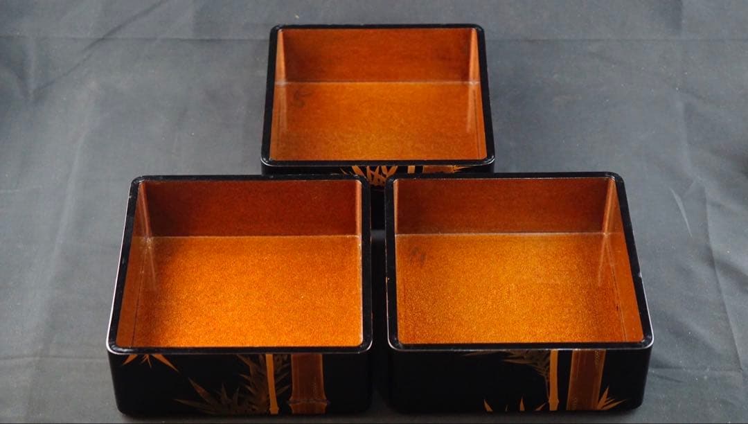 時代 竹梅蒔絵 家紋 内梨地 五段重箱 二枚蓋 螺鈿細工 青貝 木製 / 輪島塗