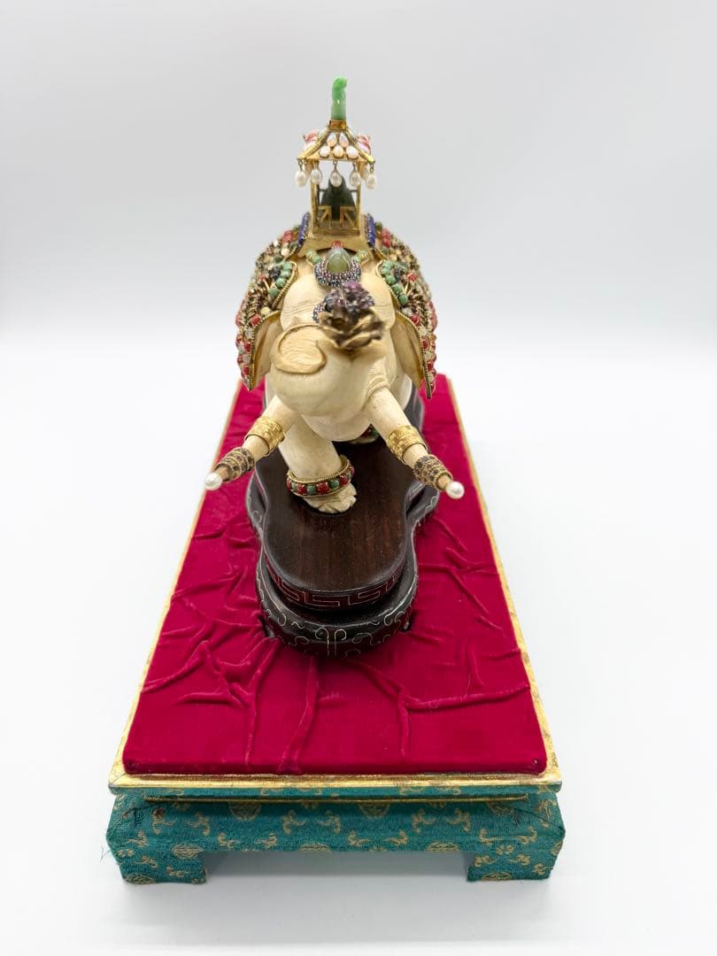 削除します　天然素材 宝石飾 象 置物 全長22cm 重1.24kg 細密細工