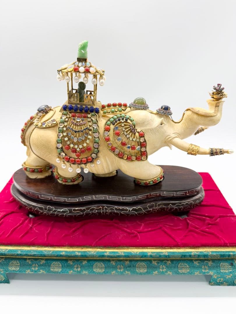 削除します　天然素材 宝石飾 象 置物 全長22cm 重1.24kg 細密細工