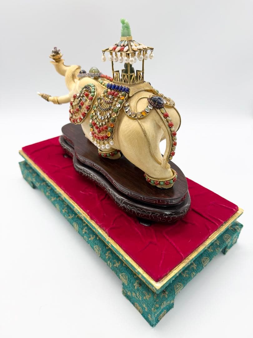 削除します　天然素材 宝石飾 象 置物 全長22cm 重1.24kg 細密細工