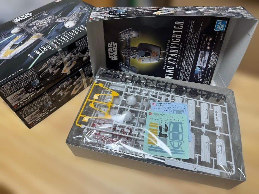 新品未使用 バンダイ 1/72 STAR WARS Y-WING 3個セット
