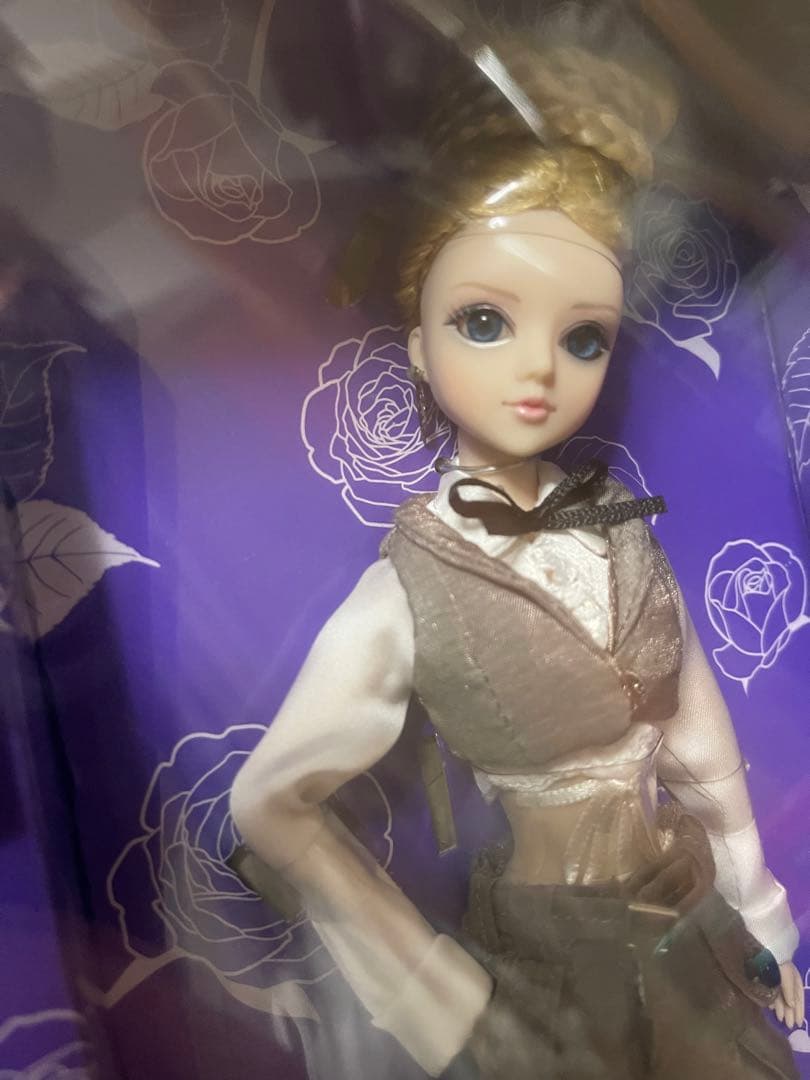 J doll ジェイドール　フリードリヒ