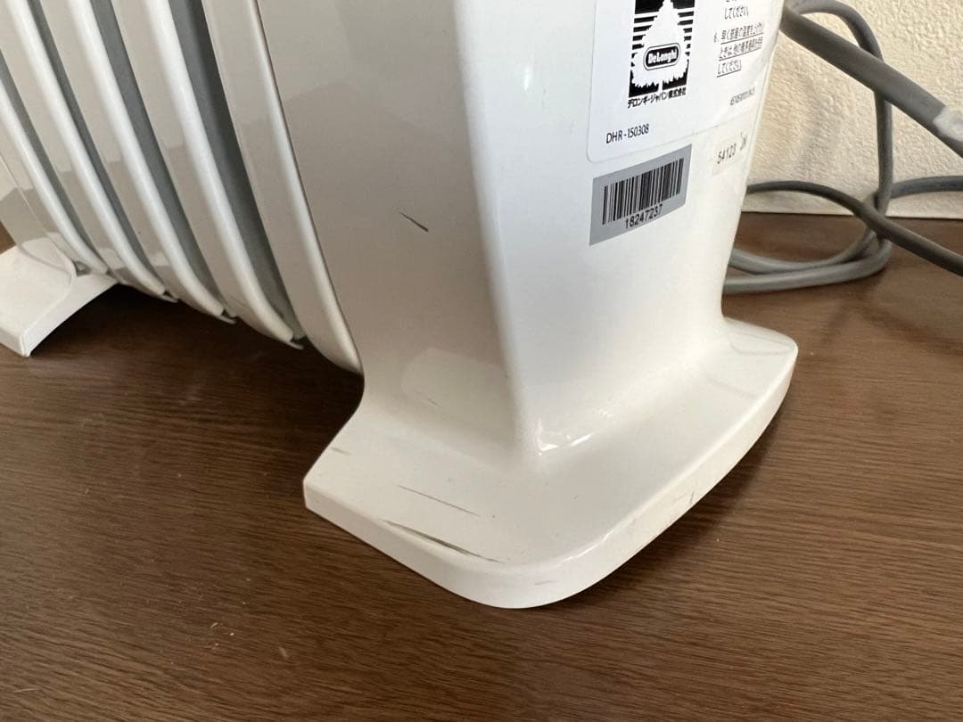 【美品】小型オイルヒーター/デロンギ NJ0505E