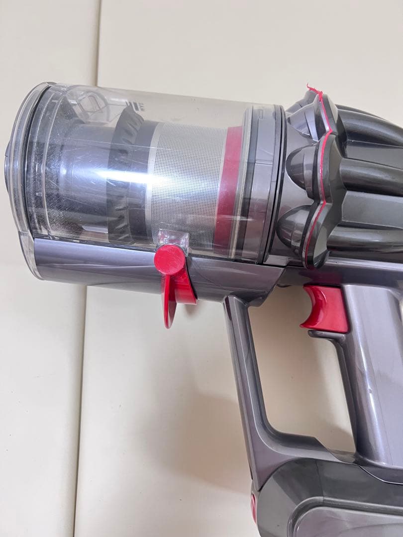 ダイソン Digital Slim Fluffy SV18 本体のみ