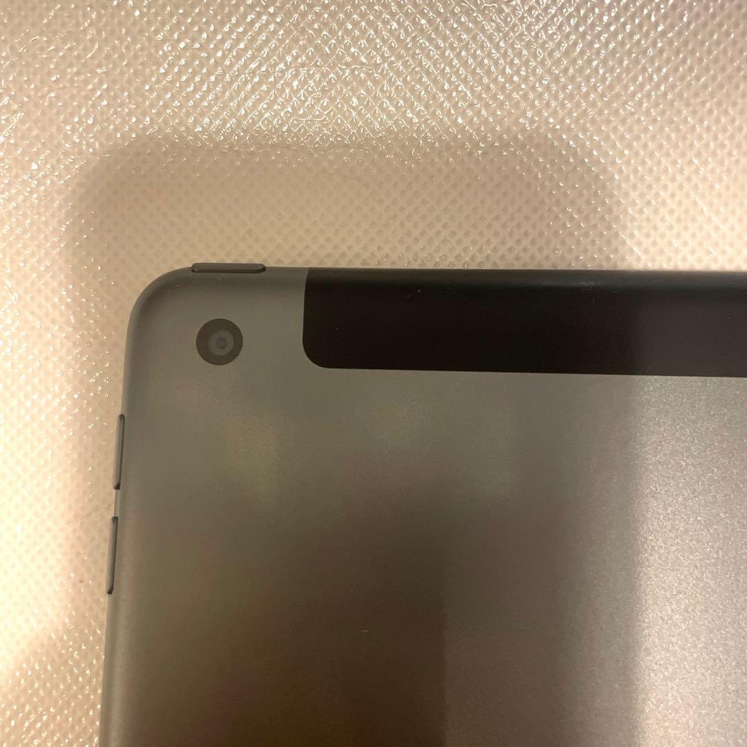 iPad第9世代 スペースグレー 64GB SIMフリー　10.2インチ