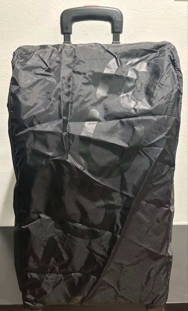 【新年の激安セール中！】Zuca スポーツ バック　座れるバッグ　４点セット