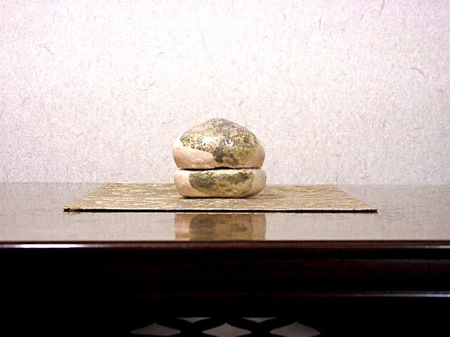 八事窯　後藤幸三 作　香合No2 無傷　箱合　保証。