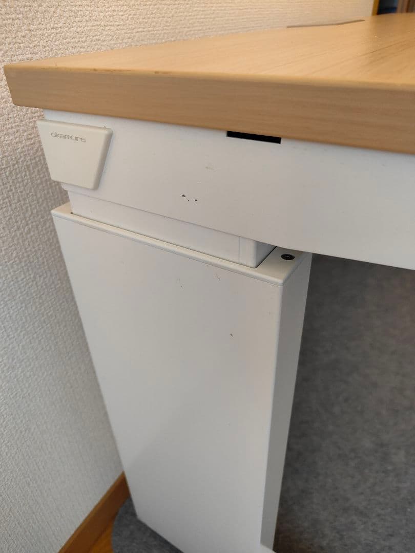 okamura オフィスデスク ナチュラルウッド　手動昇降式